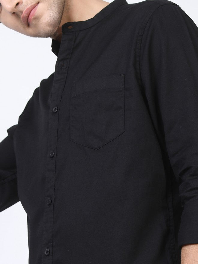 Men Black Solid Slim Fit Casual Shirt
