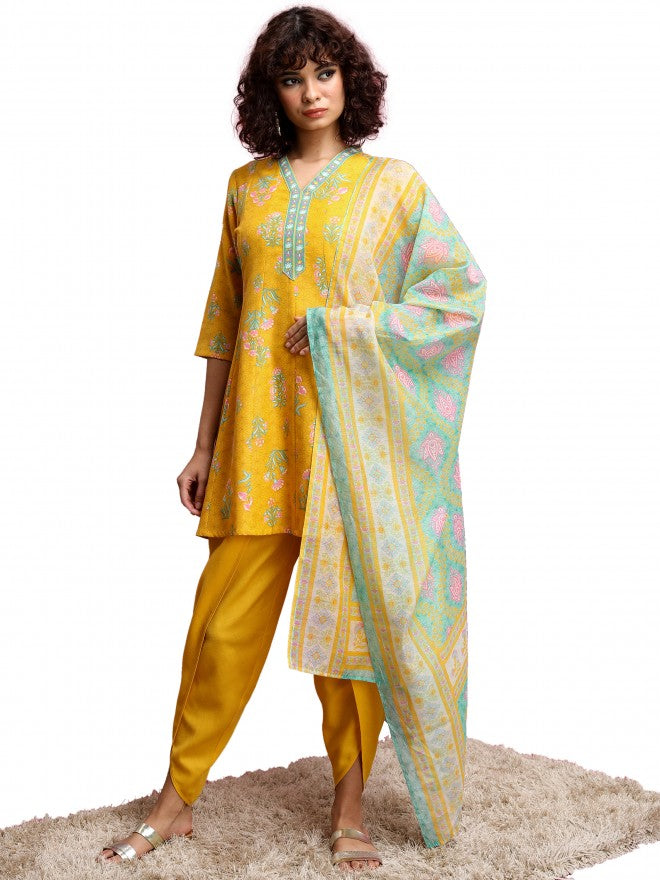 Women Yellow Printed Kurta Sets