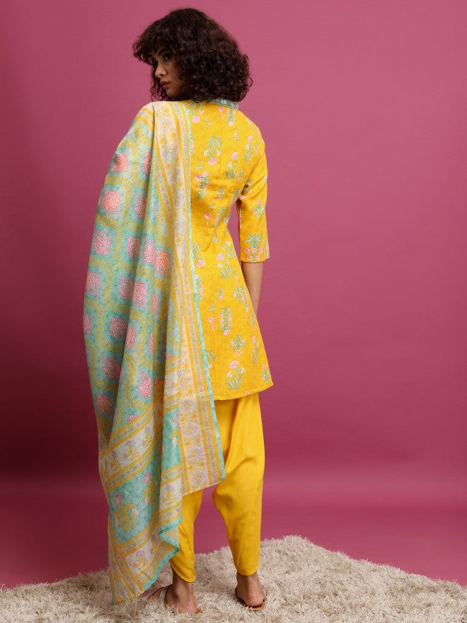 Women Yellow Printed Kurta Sets