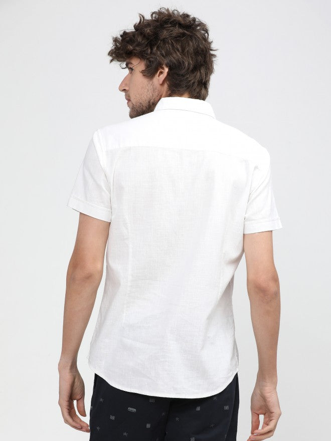Men White Solid Slim Fit Casual Shirt