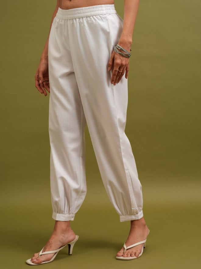 Women White Solid Regular Fit Casual Trousers