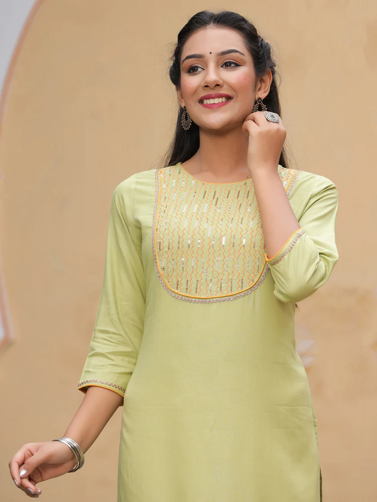 Green Yoke Design Straight Kurta