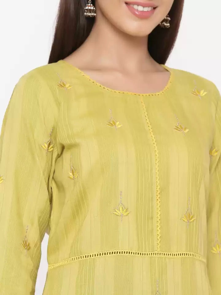 Green Embroidered Straight Blended Kurta