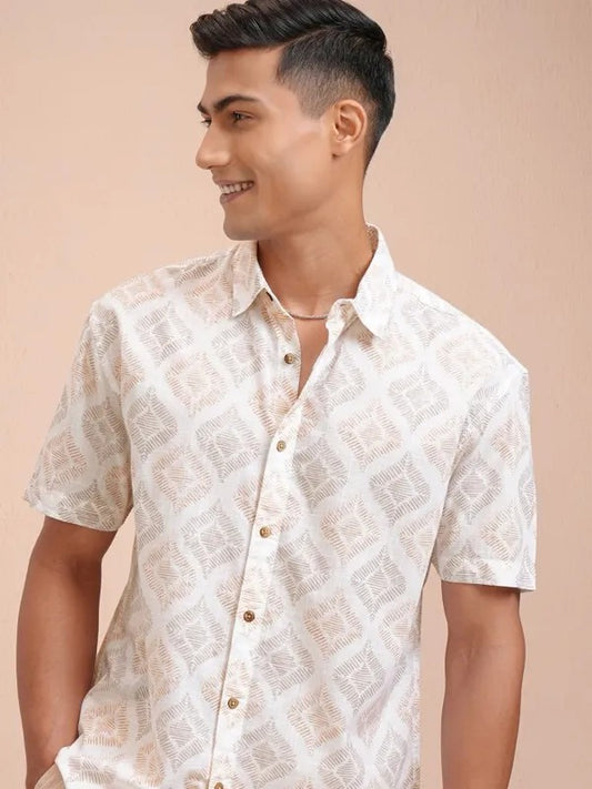 Men White Printed Relaxed Fit Casual Shirt