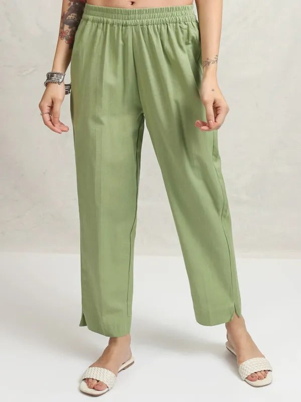 Women Green Embroidered Kurta With Trousers