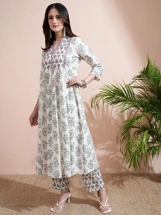 Women Cream Printed Kurta With Trousers